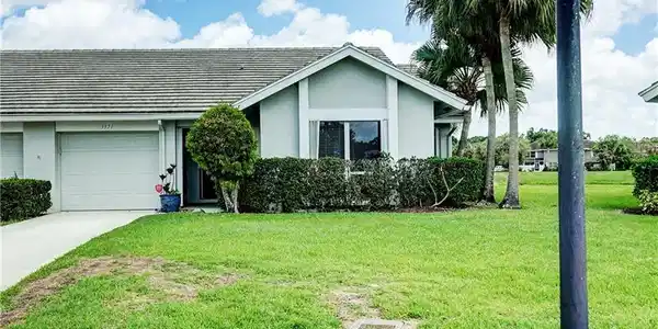 3371 SW Villa Place
