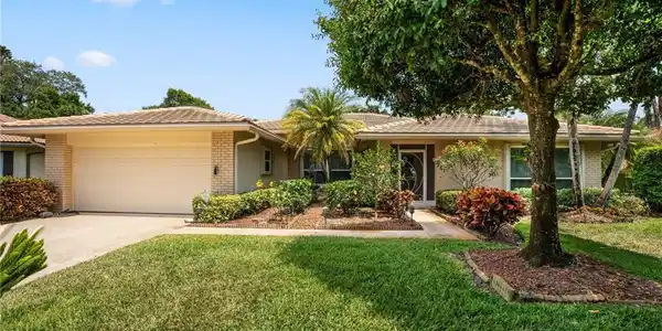 2221 SW Starling Drive