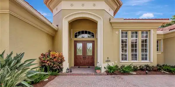 254 SW Harbor View Drive