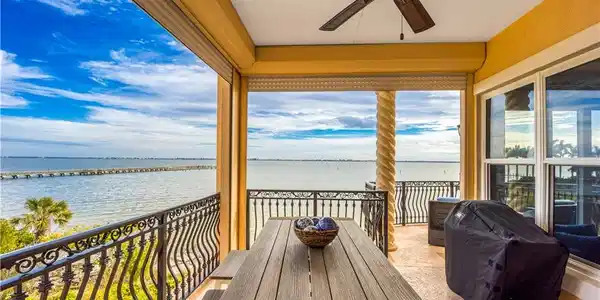 1529 NE Outrigger Landings Drive