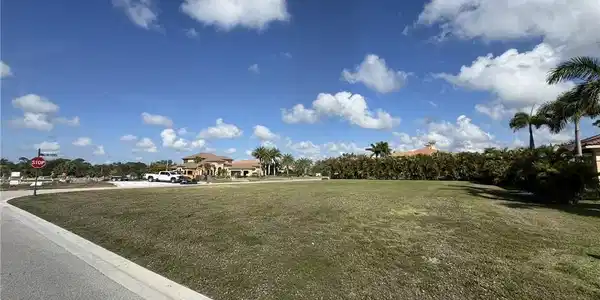 184 SE Via Terra Bella