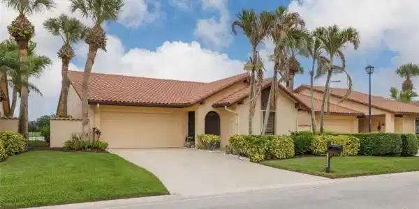2310 SW Bobalink Court