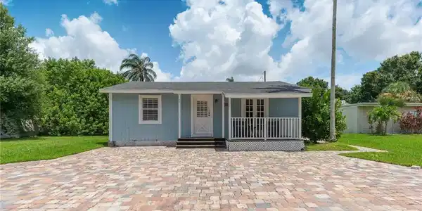 893 SW 35th Street