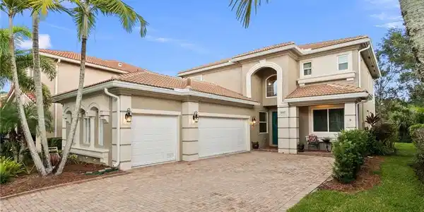 6067 SW Bald Eagle Drive