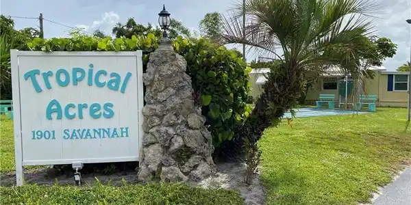 601 Tahiti Way