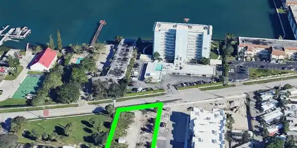3139 Lake Shore Drive