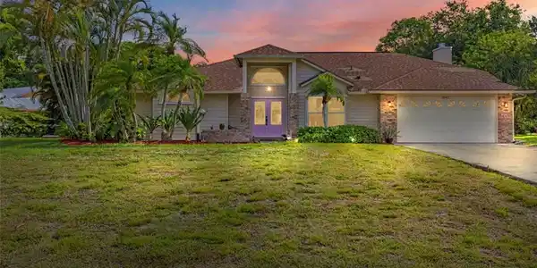 3042 NE Ivy Lane