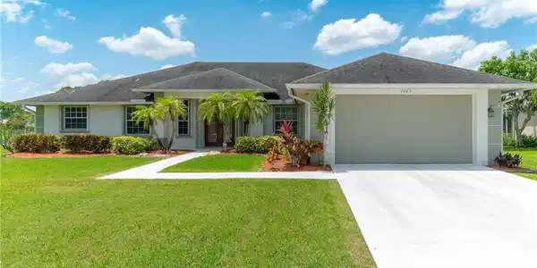 1063 SW Sand Oak Drive