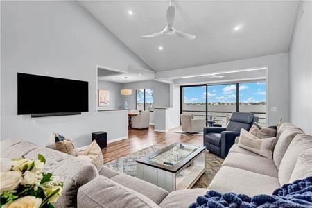 2544 NW Seagrass Drive