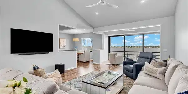 2544 NW Seagrass Drive