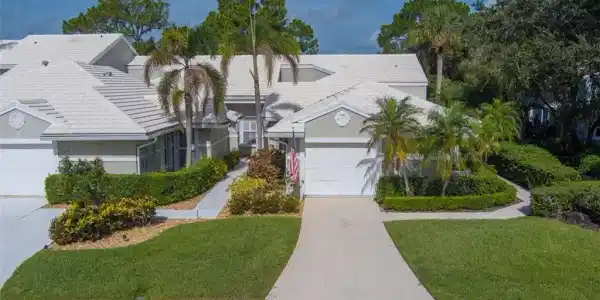 2406 SW Foxpoint Trail