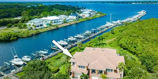 2440 SW Island Creek Trail