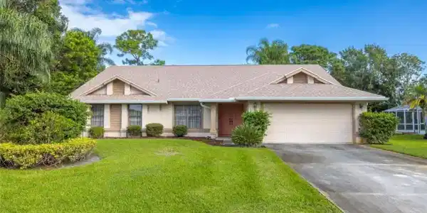 1873 SW Hunters Club Way