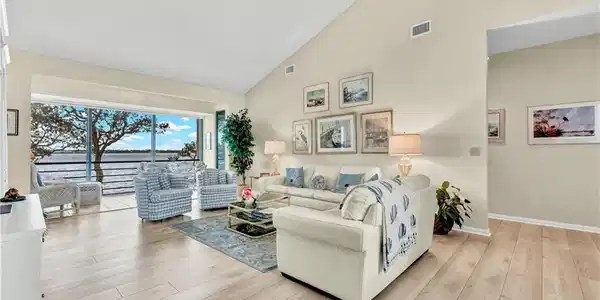 2560 NW Seagrass Drive
