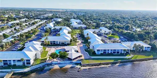 175 SE Saint Lucie Boulevard