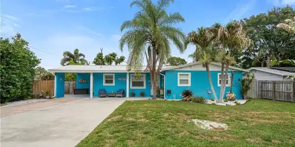 1001 SE 16th Court