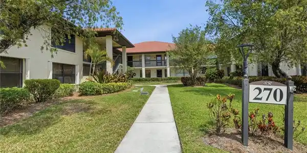 270 SW South River Drive