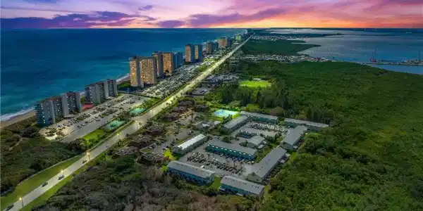 9421 S Ocean Drive