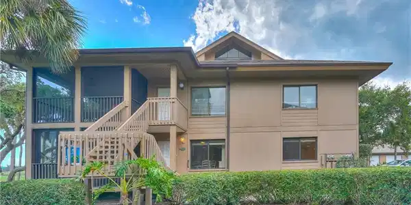 267 NE Edgewater Drive