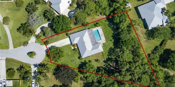 2605 NE Cypress Lane