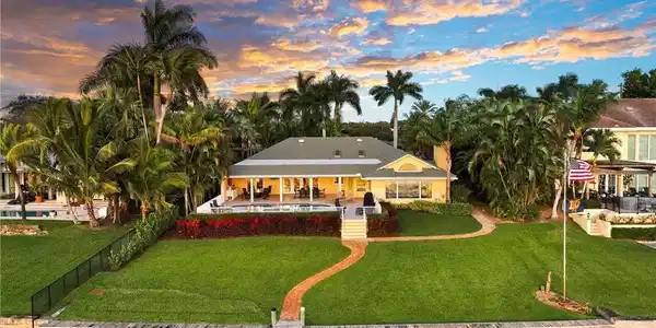 2668 NW South Shore Road