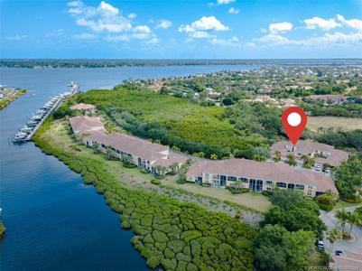 2385 SW Island Creek Trail