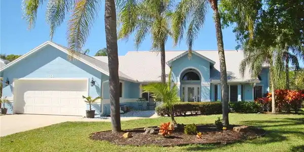 1164 SW Arrowhead Court