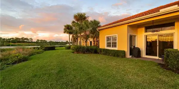 2394 SW Island Creek Trail
