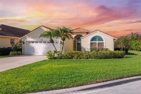 3188 SE Carrick Green Court