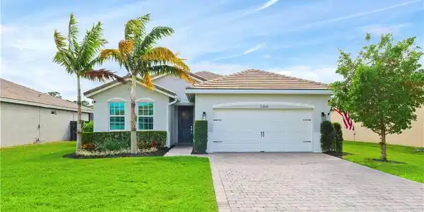 2364 SW Strawberry Terrace