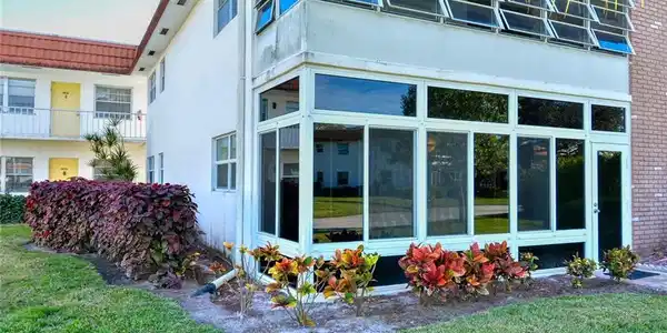 1225 NW 21st Street