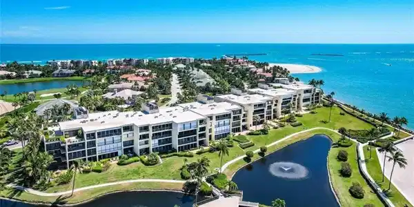 2818 SE Dune Drive