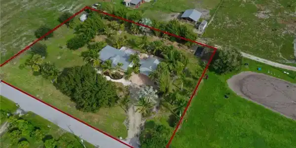 2523 SW Horseshoe Trail