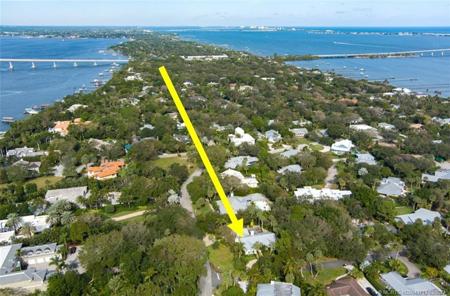 24 N Via Lucindia Drive