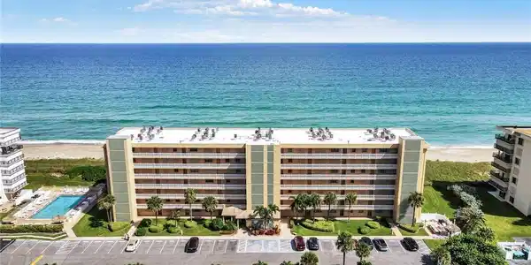 10200 S Ocean Drive
