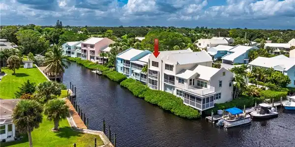 3901 SE Saint Lucie Boulevard