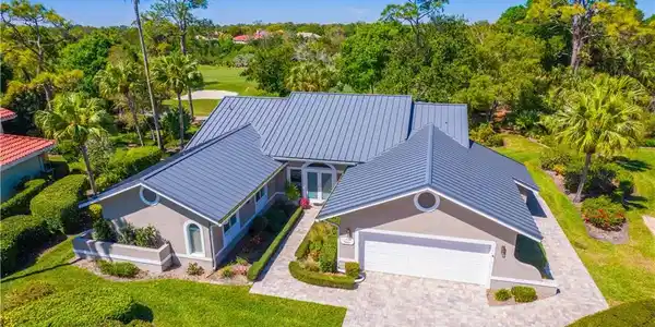 2024 NW Laurel Oak Lane