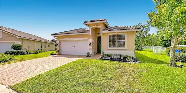 2693 SW Gallery Circle
