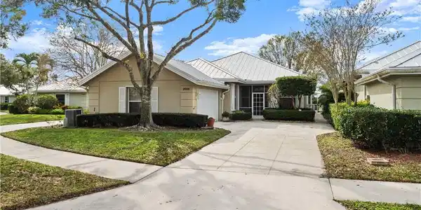 2035 SW Mayflower Drive