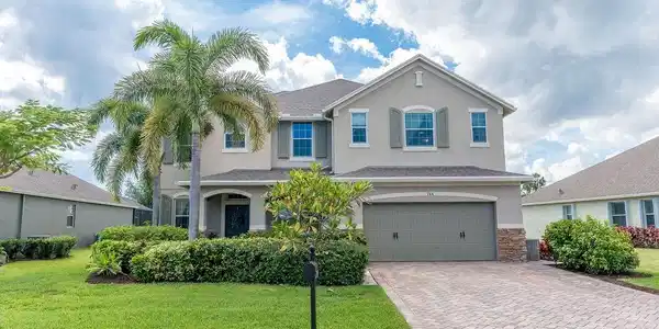 744 SW Sun Circle SW