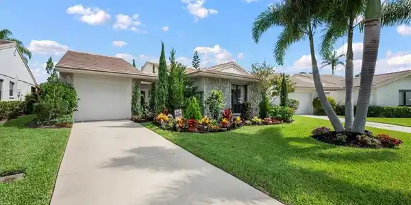2501 SW Egret Pond Circle