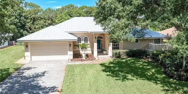 2119 SW Danforth Circle