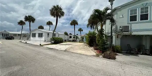 10725 S Ocean Drive