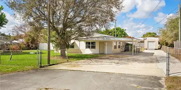 5086 SE Channel Drive
