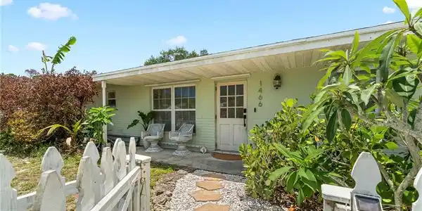1466 NE Silver Maple Way