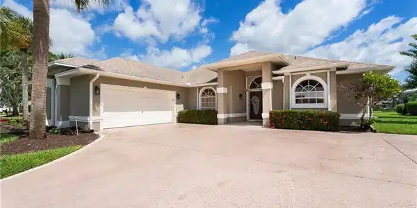 4355 SW Oakhaven Lane
