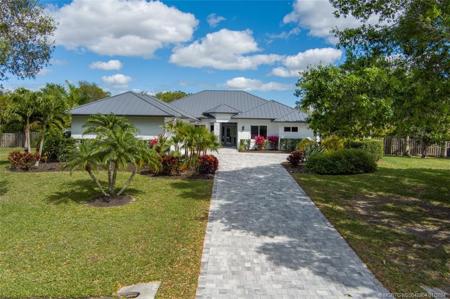 4977 SW Lake Grove Circle