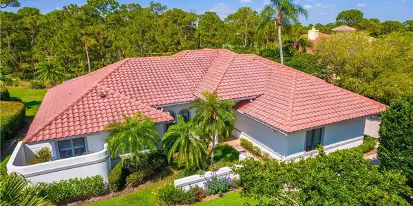 1499 NW Wild Olive Court