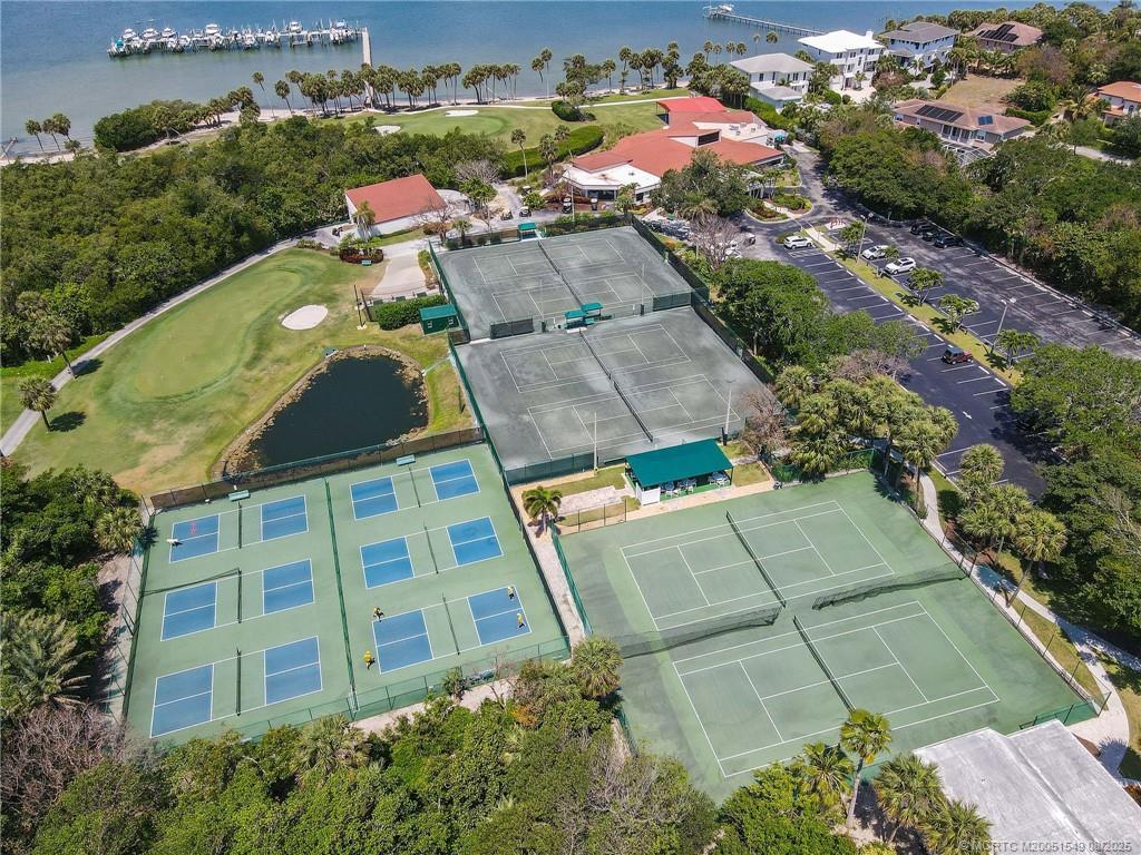 Image 3: Island Dunes Country Club