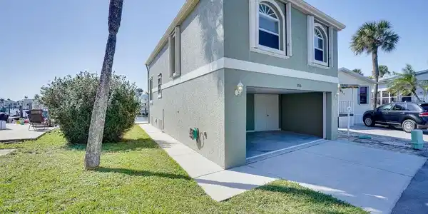 10701 S Ocean Drive